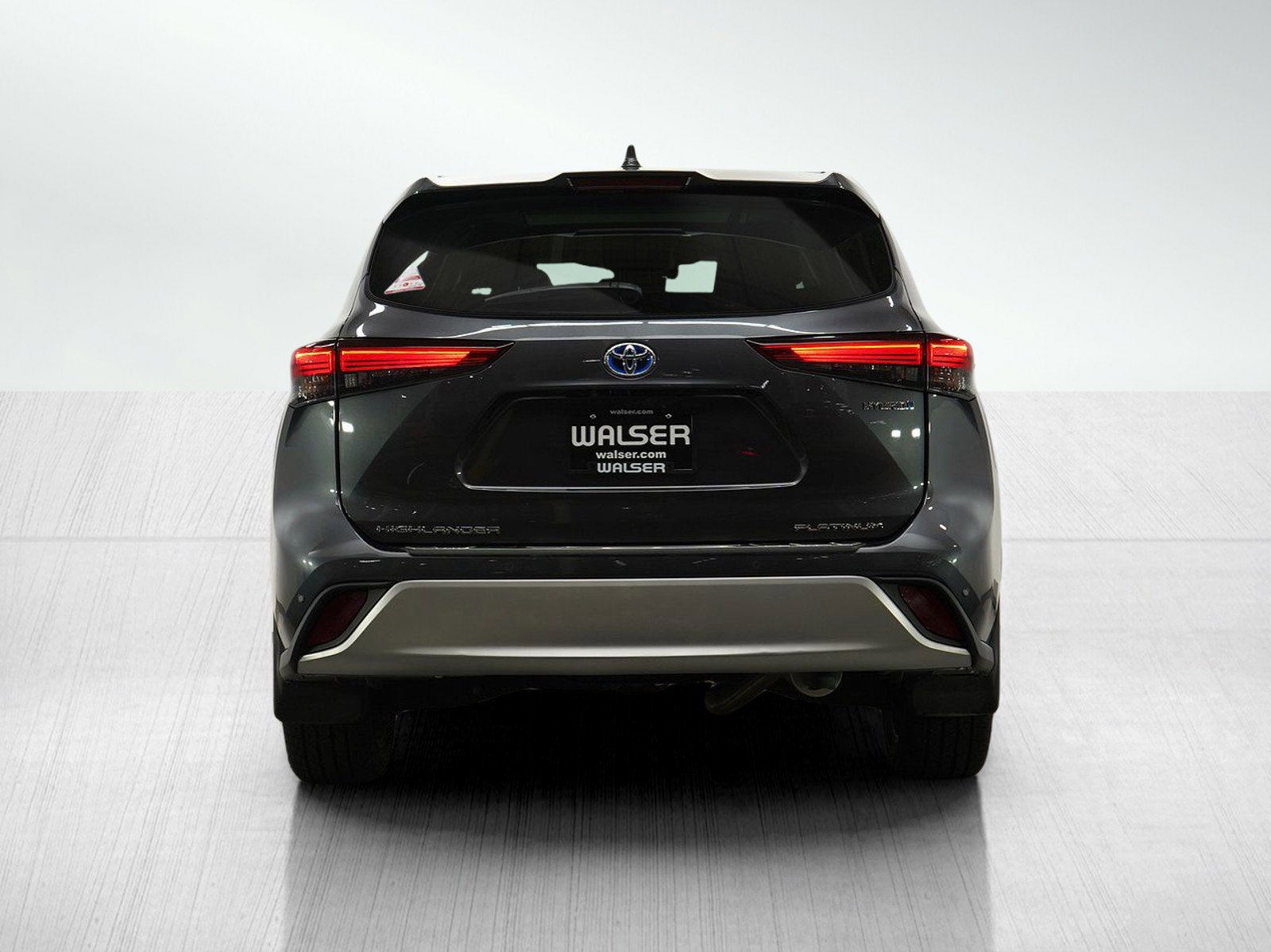 Used 2020 Toyota Highlander Platinum image 4