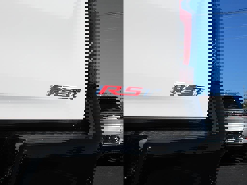 New 2025 Chevrolet Silverado EV RST image 9