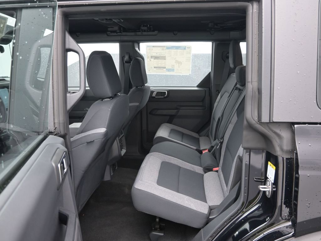 New 2025 Ford Bronco 4-Door AWD/4WD image 14