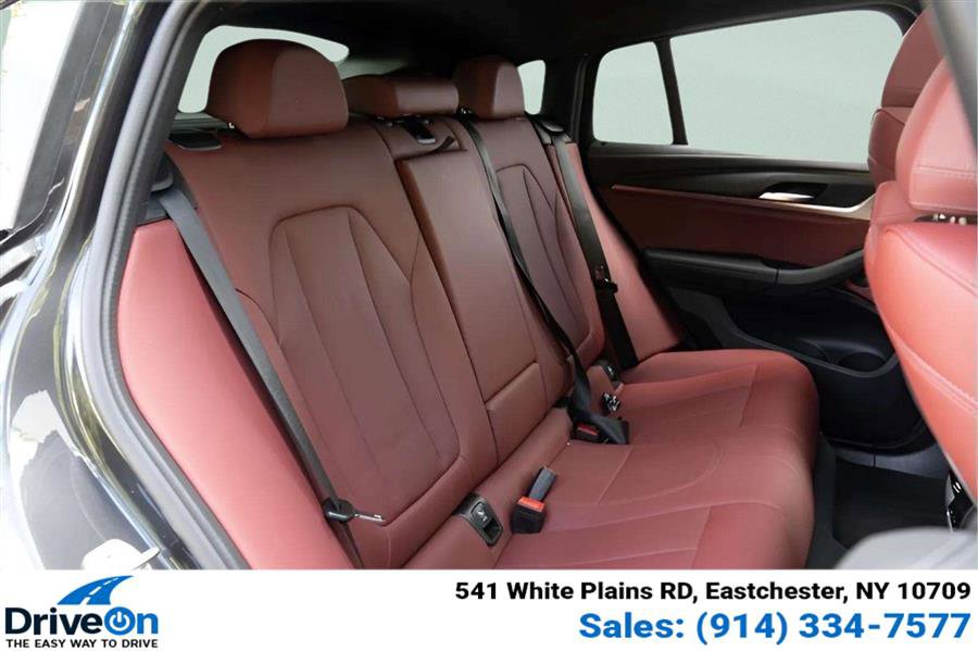 Used 2022 BMW X4 M40i w/ Premium Package image 29