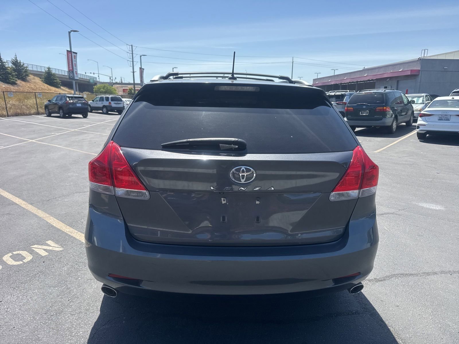 Used 2011 Toyota Venza w/ Premium Pkg #2 FWD image 6