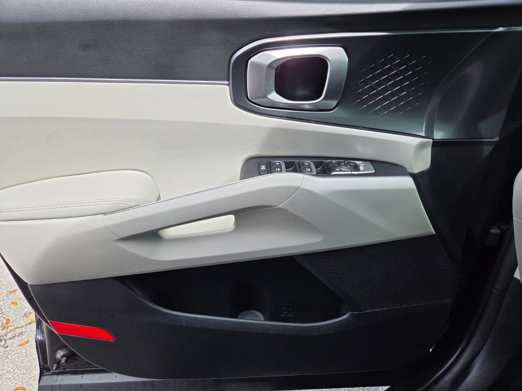 Used 2025 Kia Sorento EX w/ Panoramic Sunroof Package image 27