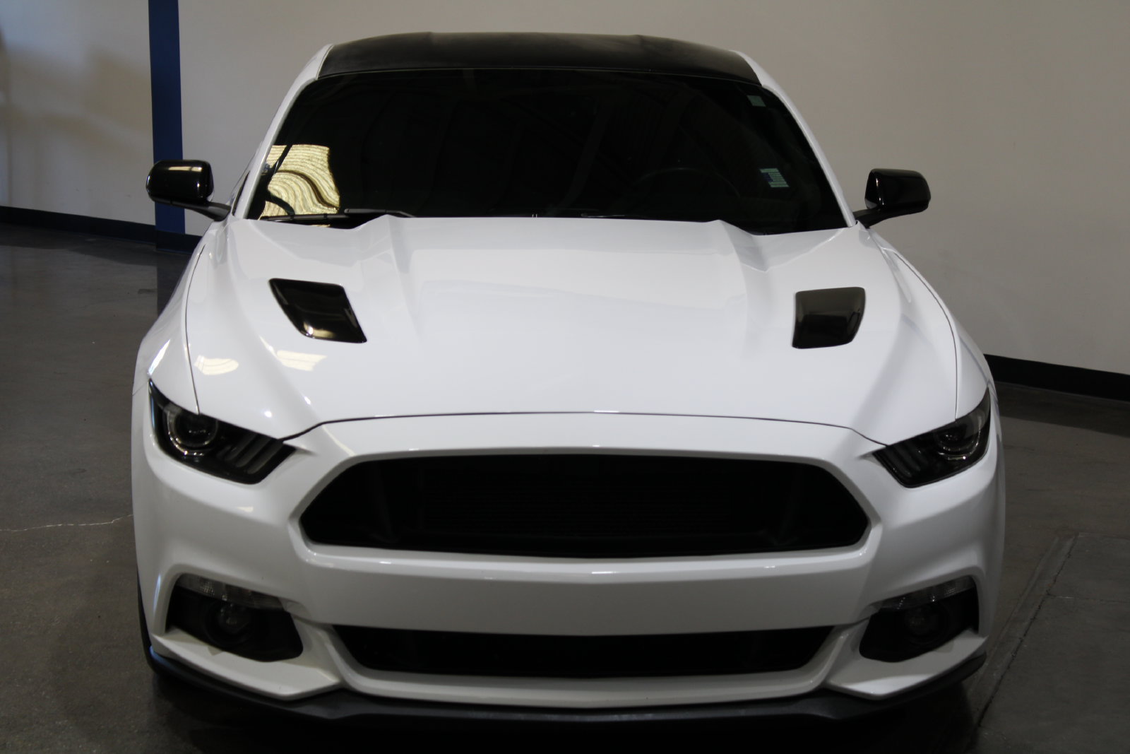 Used 2017 Ford Mustang GT RWD image 4