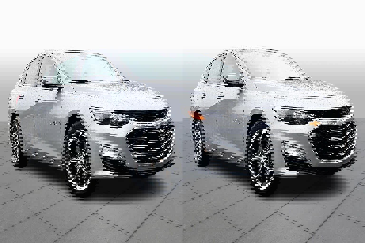 Used 2024 Chevrolet Malibu LT image 3