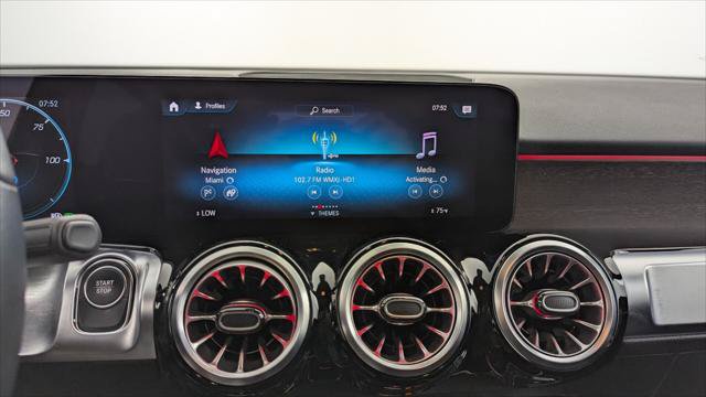 Used 2023 Mercedes-Benz EQB 300 4MATIC image 28