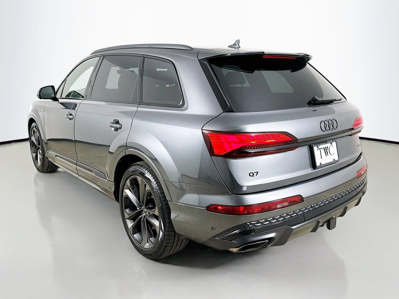 New 2026 Audi Q7 Premium Plus AWD/4WD image 7