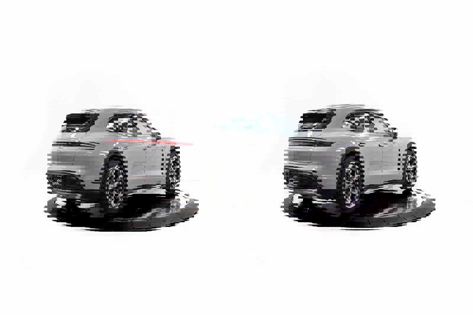 Certified 2024 Porsche Taycan 4 Cross Turismo image 7