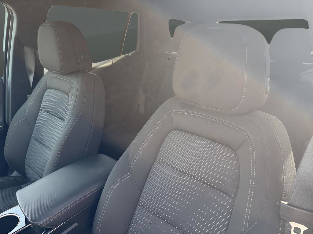 Used 2025 Chevrolet Equinox LT image 12