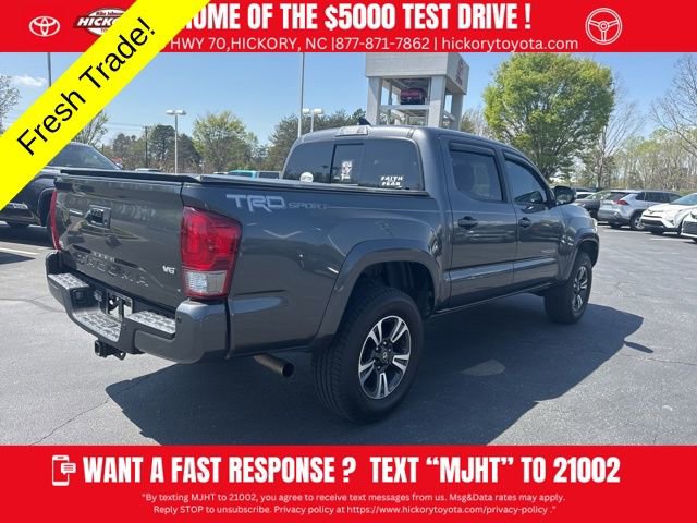 Used 2017 Toyota Tacoma TRD Sport image 3