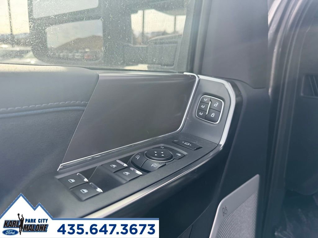 New 2026 Ford F350 Platinum w/ Tremor Off-Road Package image 39