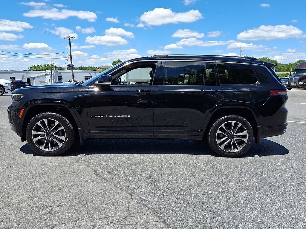 Used 2022 Jeep Grand Cherokee L Overland w/ Advanced Protech Group III AWD/4WD image 8