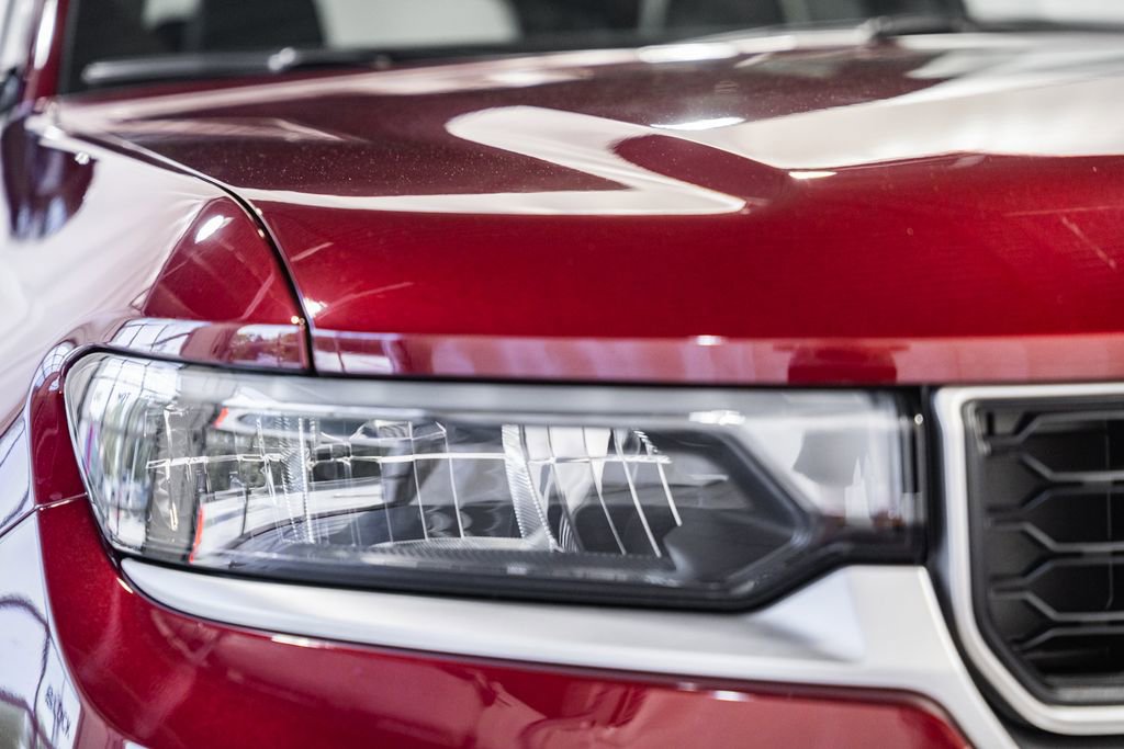 New 2026 Jeep Grand Cherokee Limited AWD/4WD image 13