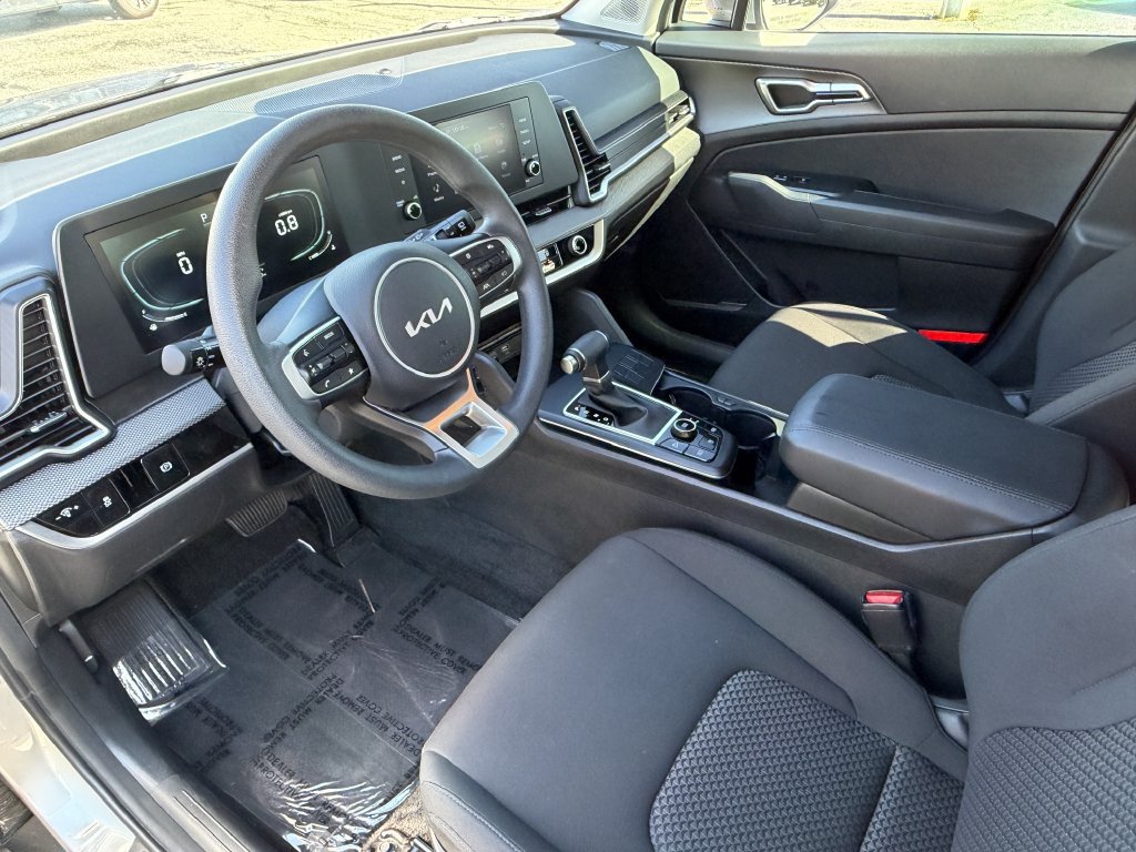 Certified 2025 Kia Sportage LX FWD image 17