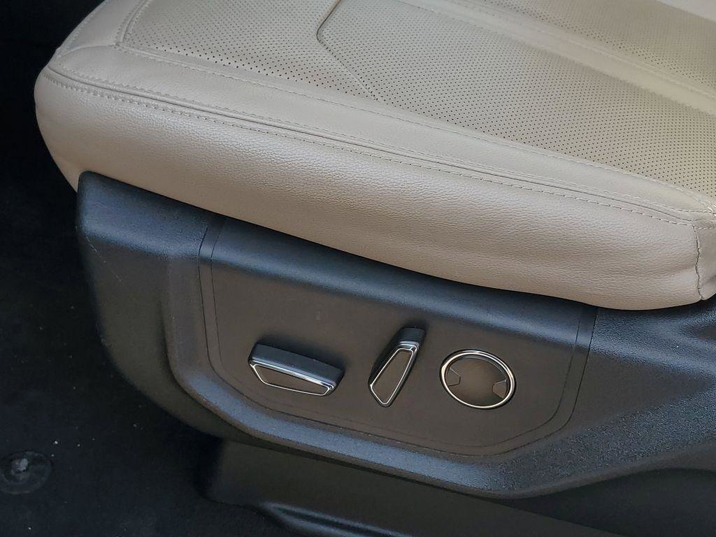 Used 2024 Ford Expedition Max Limited image 10