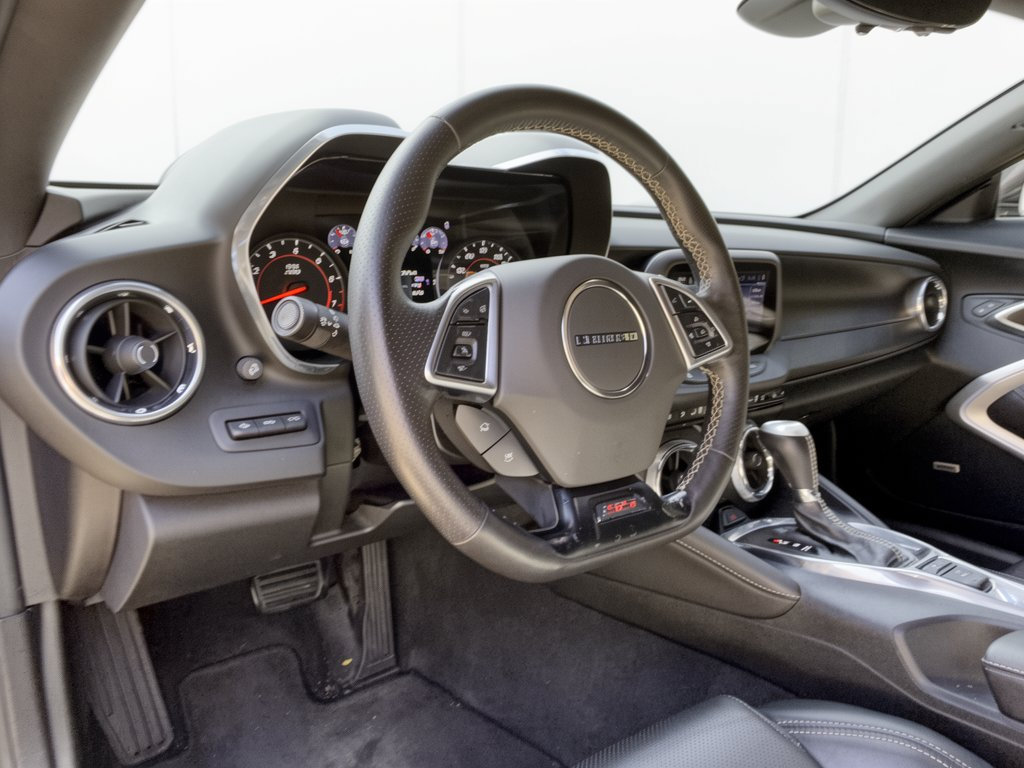 Used 2019 Chevrolet Camaro SS RWD image 4
