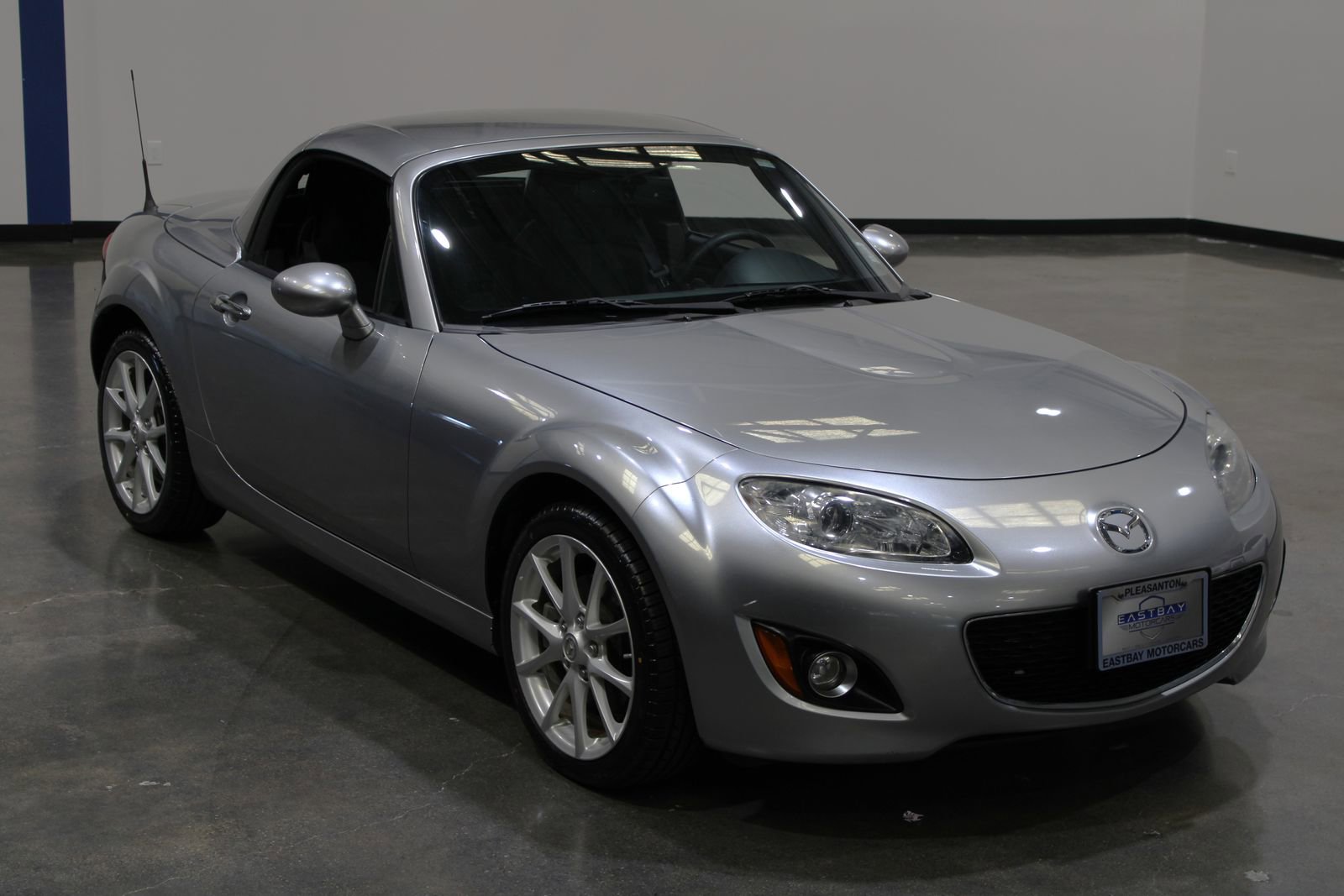 Used 2011 MAZDA MX-5 Miata Touring image 5