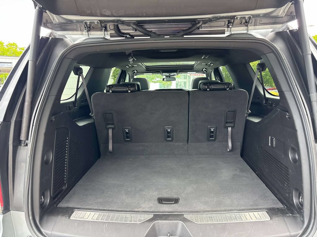 Used 2023 Chevrolet Suburban RST AWD/4WD image 17