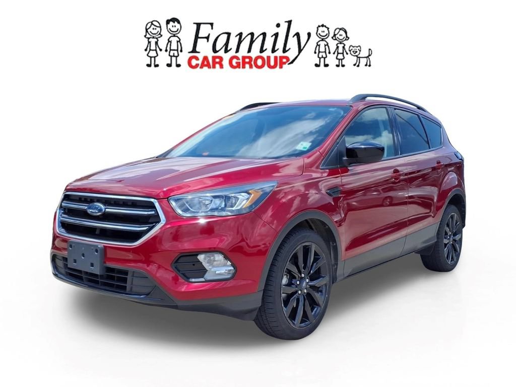 Used 2018 Ford Escape SE w/ SE Sport Appearance Package FWD image 1