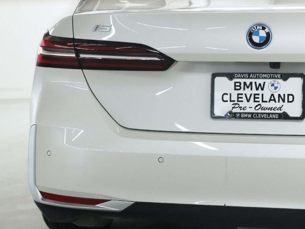 Used 2025 BMW i5 xDrive40 w/ Premium Package image 44