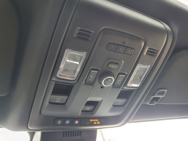 Used 2023 GMC Yukon SLT w/ SLT Luxury Package image 36