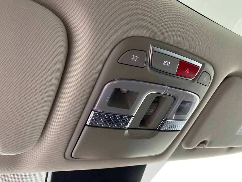 Used 2025 Kia Telluride S image 25