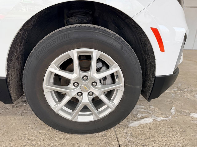 Used 2023 Chevrolet Equinox LT AWD/4WD image 13
