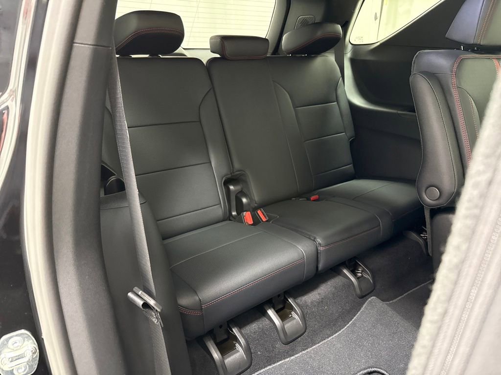 New 2026 Chevrolet Traverse RS image 14