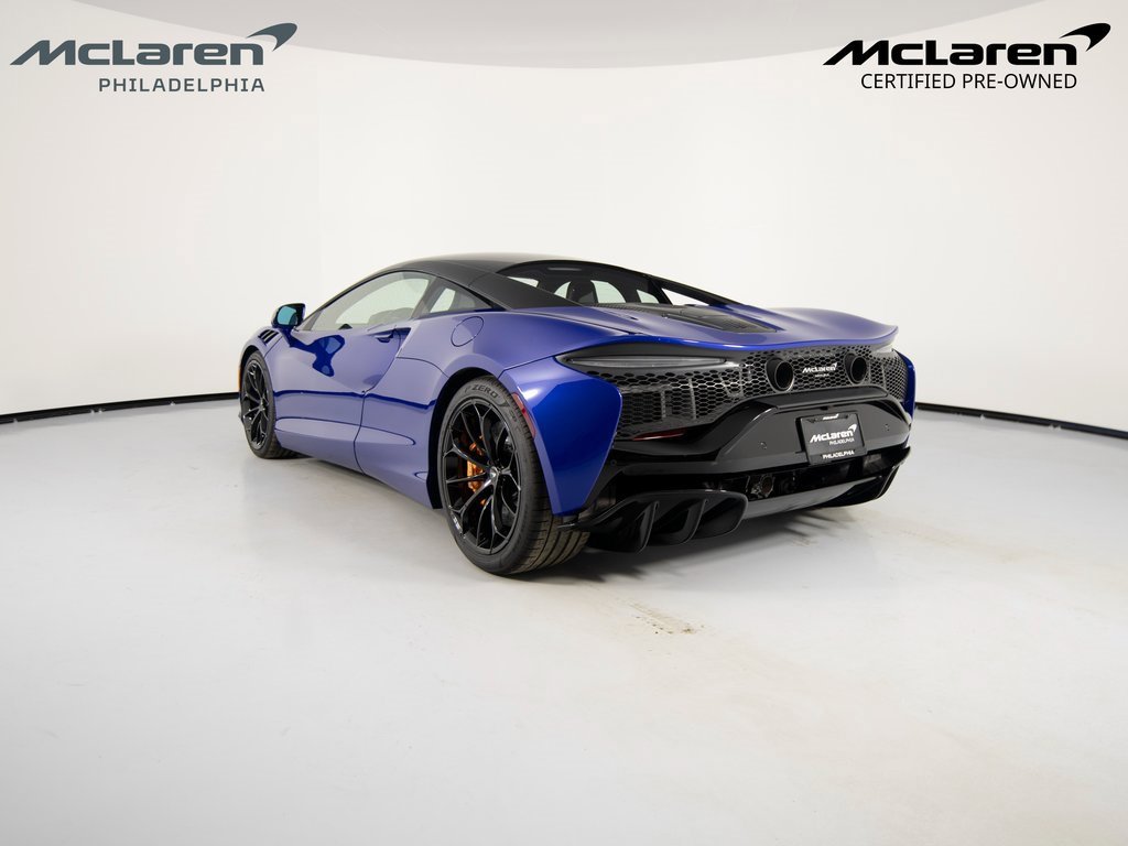 Used 2024 McLaren Artura image 7
