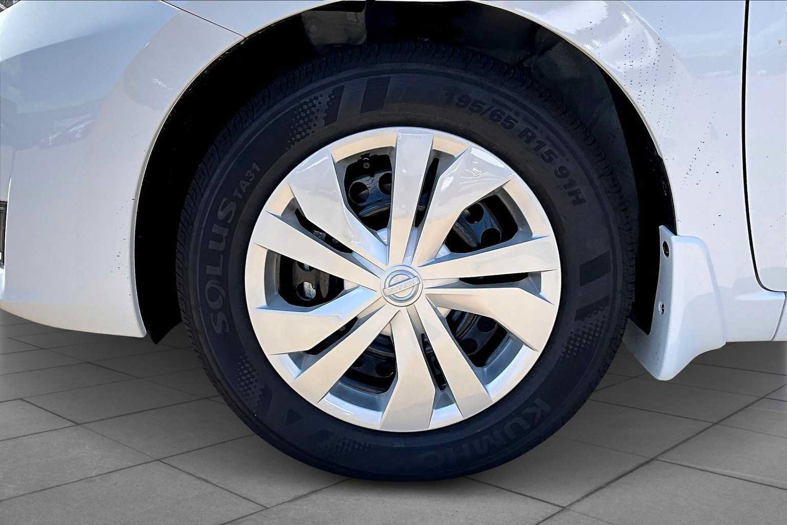 Certified 2025 Nissan Versa S w/ Trunk Package FWD image 9