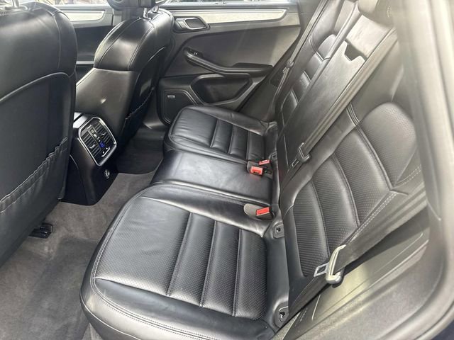 Used 2017 Porsche Macan Turbo image 17