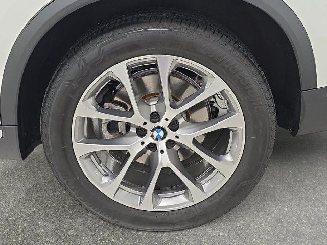 Certified 2024 BMW X5 xDrive40i w/ Premium Package AWD/4WD image 28
