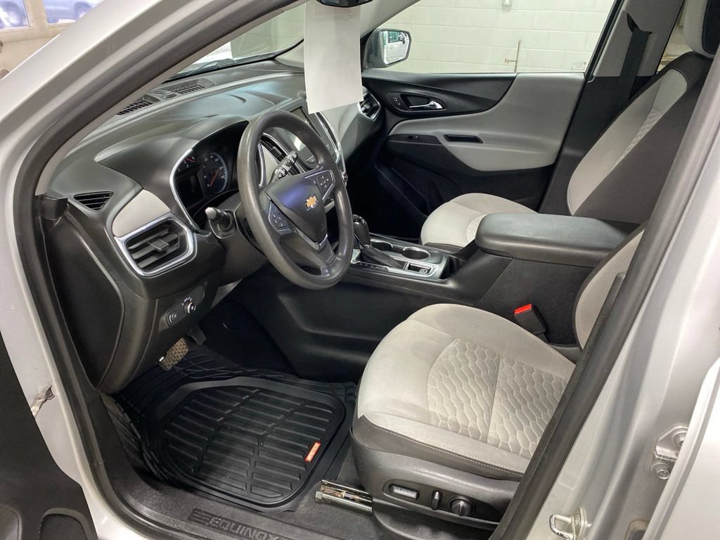 Used 2019 Chevrolet Equinox LS w/ LS Convenience Package AWD/4WD image 30