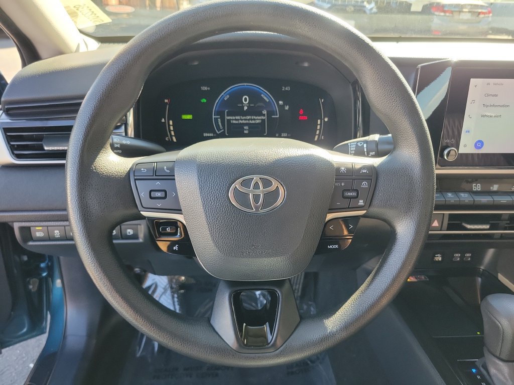 Used 2025 Toyota Camry LE FWD image 23