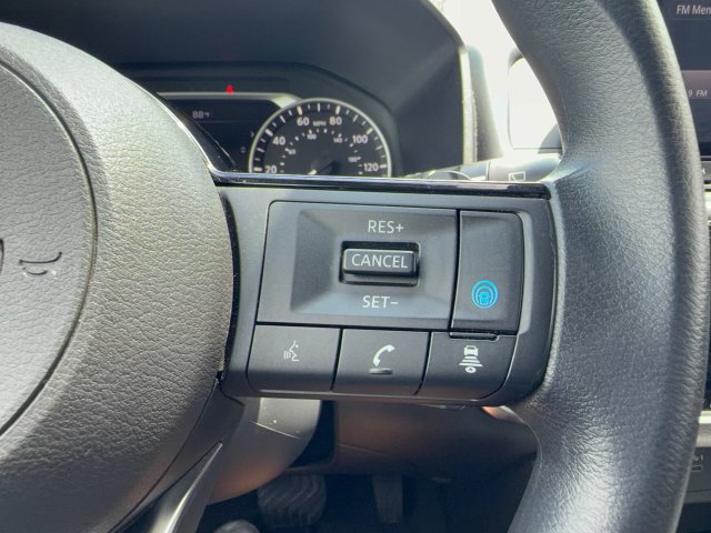 Used 2022 Nissan Rogue SV FWD image 18