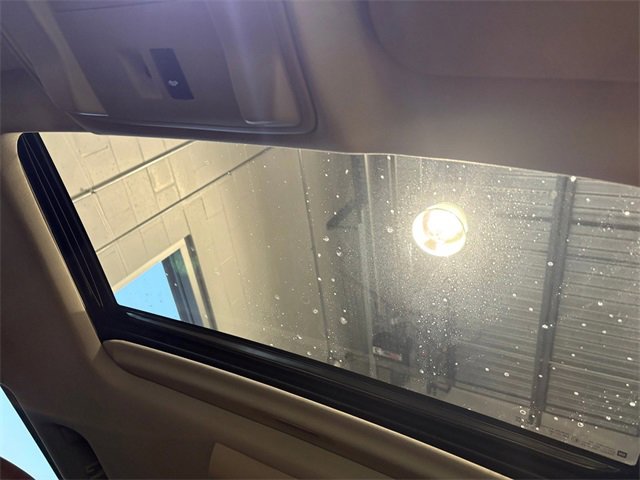 Used 2019 Cadillac Escalade Premium Luxury image 24