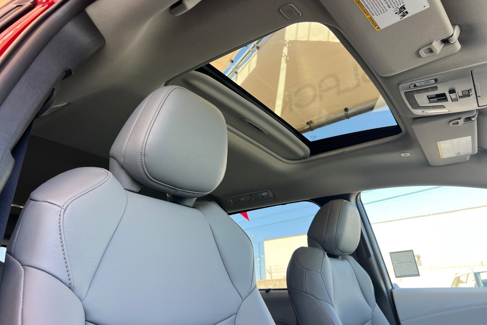 Certified 2026 Toyota Sienna XLE FWD image 17