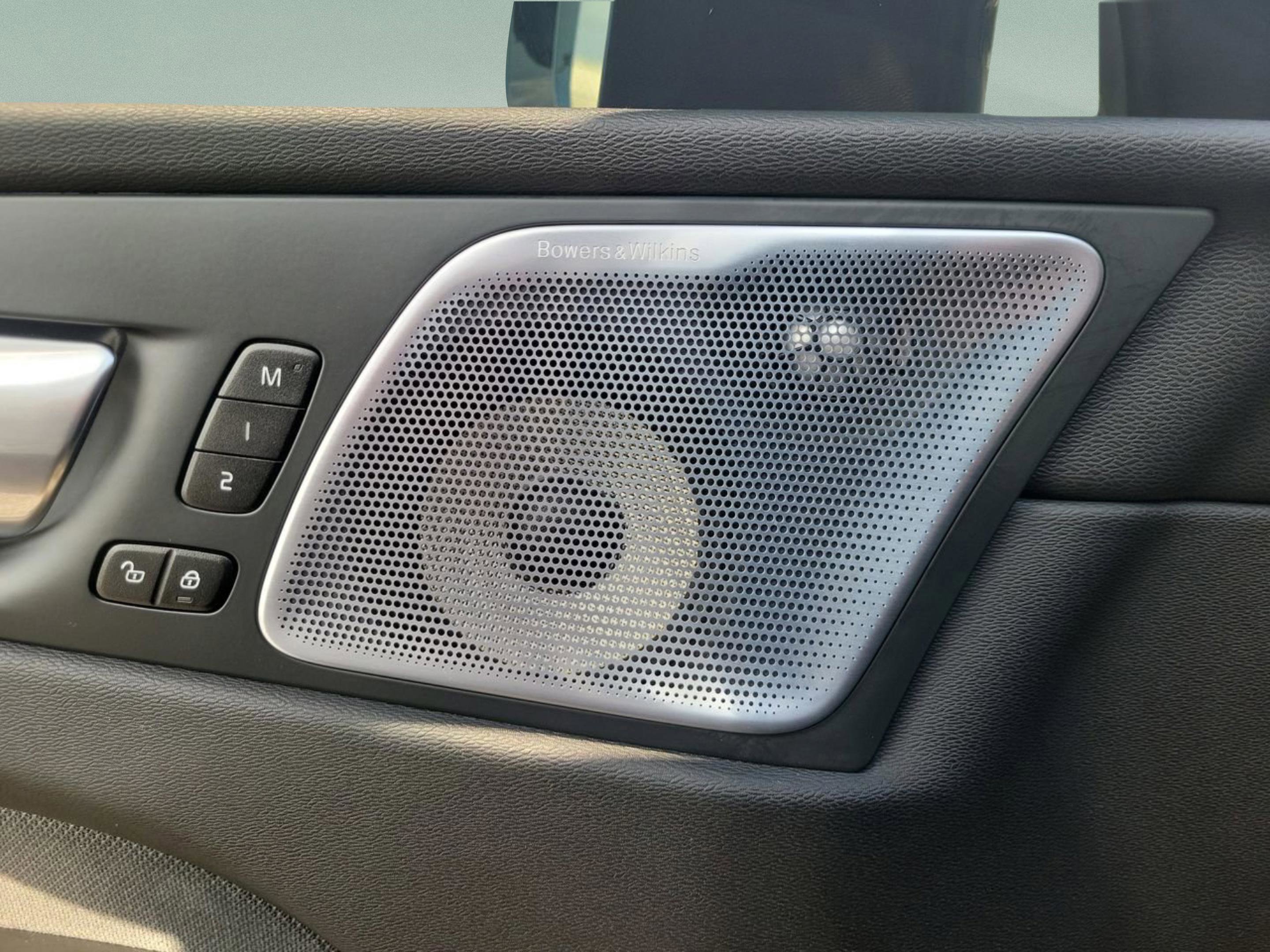 Used 2024 Volvo XC60 T8 Polestar w/ Protection Package Premier image 18