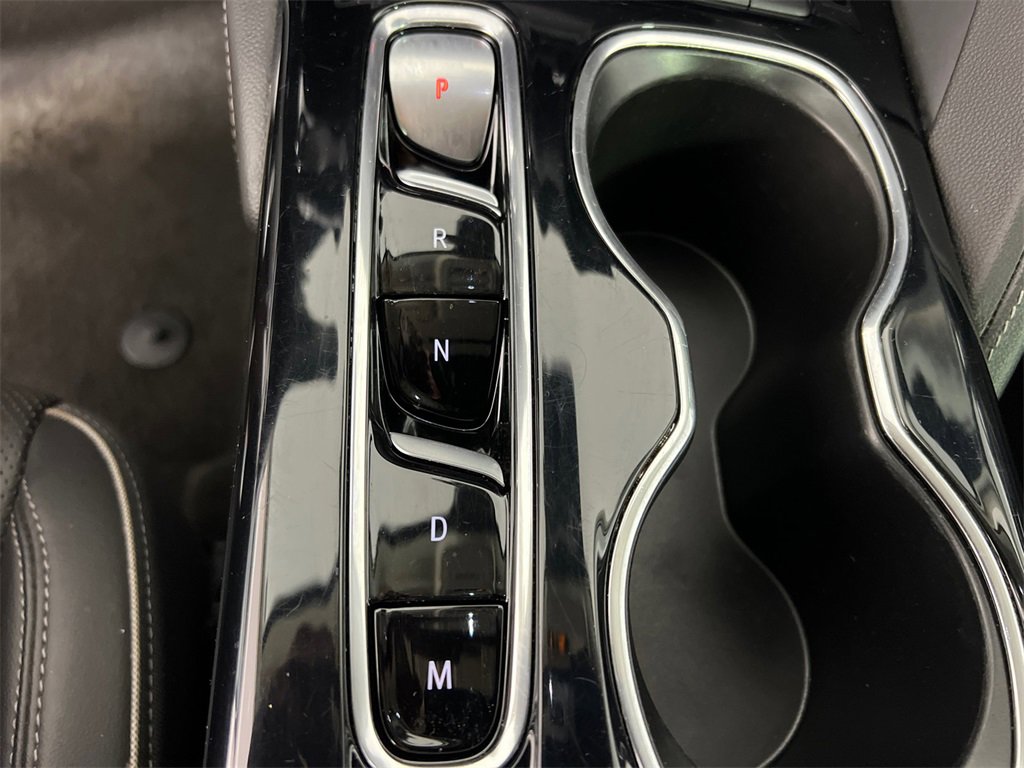 Used 2023 Buick Envision Essence image 32