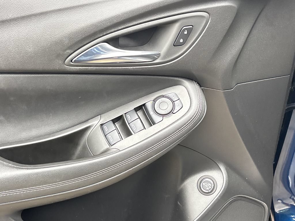 Used 2022 Buick Encore GX Select FWD image 16