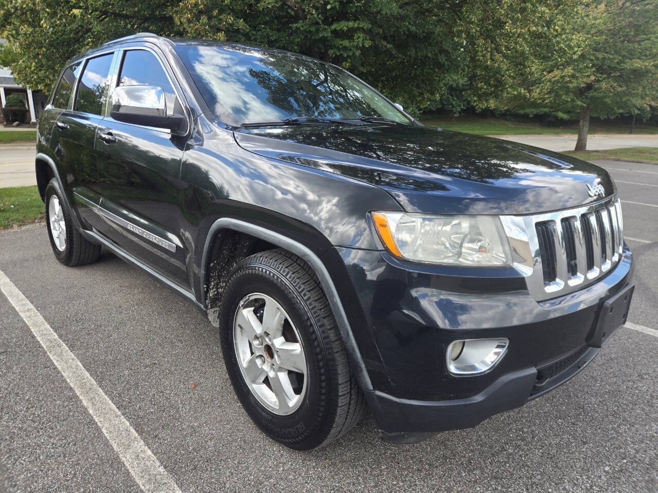 Used 2012 Jeep Grand Cherokee Laredo w/ Laredo E Group AWD/4WD image 13