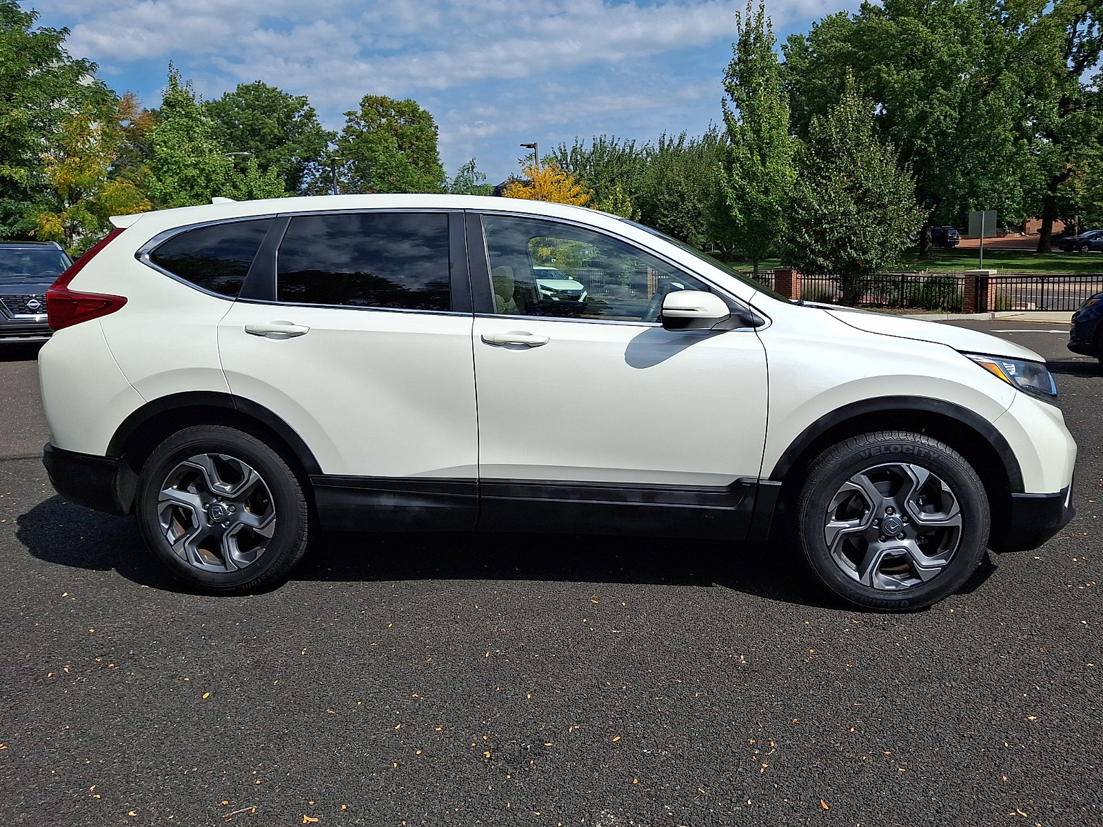 Used 2018 Honda CR-V EX image 7