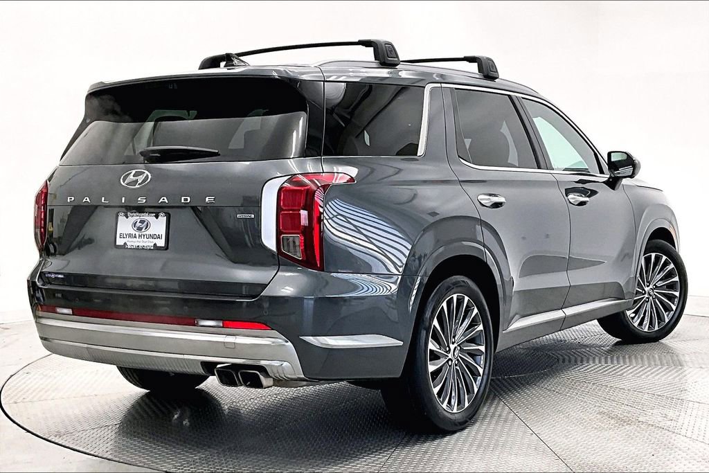 Used 2023 Hyundai Palisade Calligraphy w/ Cargo Package image 2
