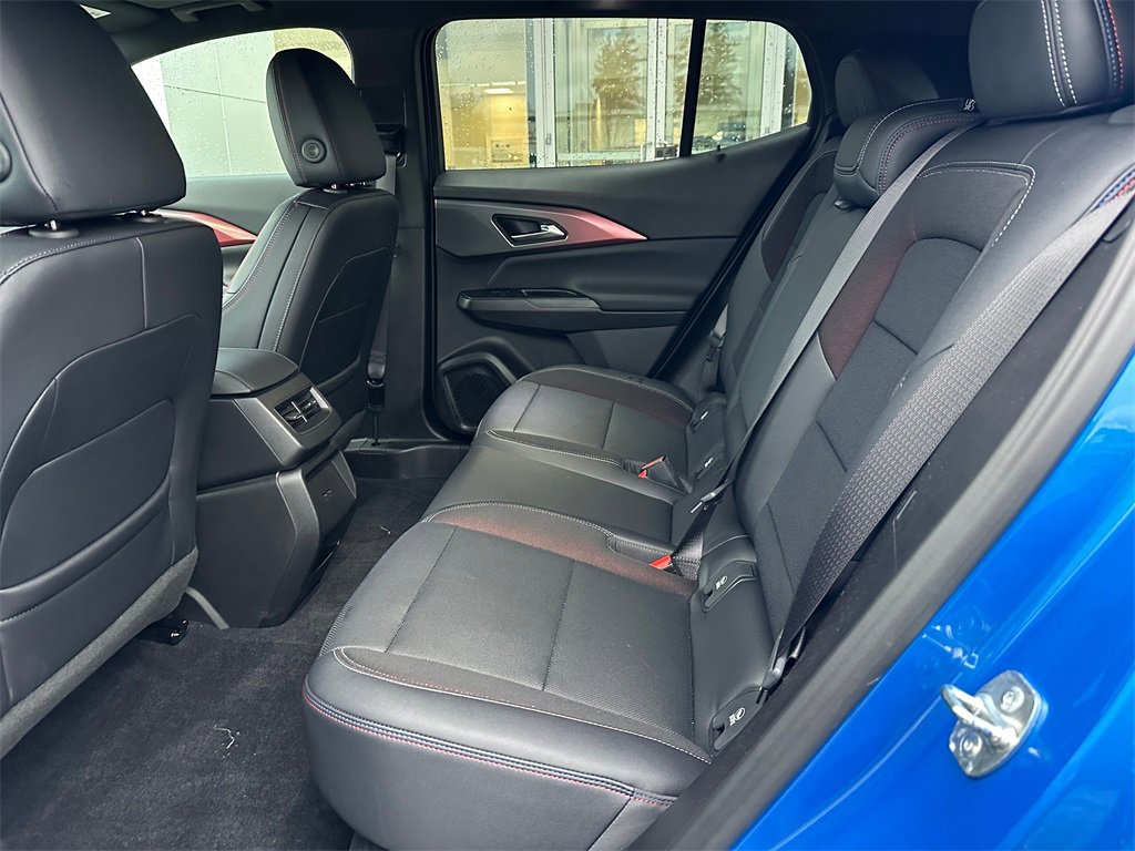 Used 2025 Chevrolet Equinox EV RS w/ LPO, All-Weather Mat Package image 15