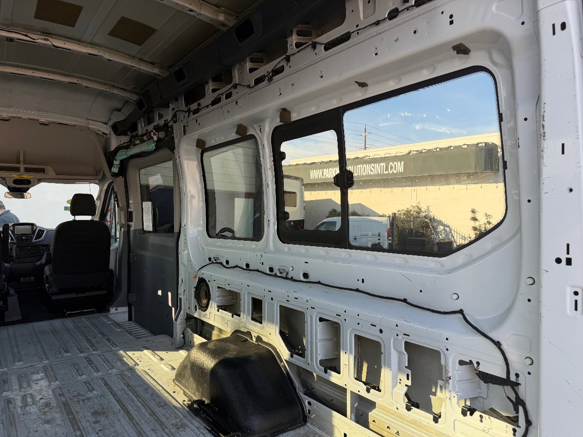 Used 2017 Ford Transit 350 XLT RWD image 31