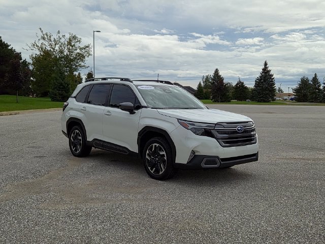 Used 2025 Subaru Forester Limited w/ Popular Package #1 AWD/4WD image 3