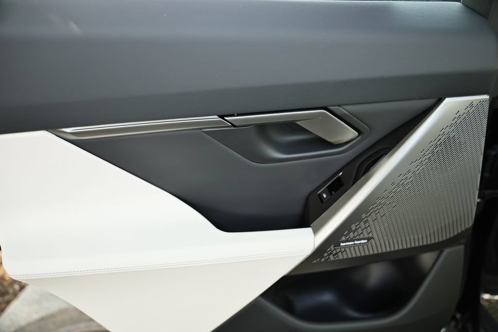 New 2027 BMW i5 eDrive40 RWD image 23