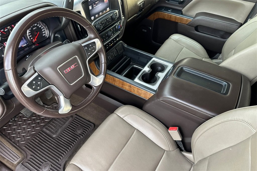 Used 2015 GMC Sierra 2500 SLT w/ Driver Alert Package image 11