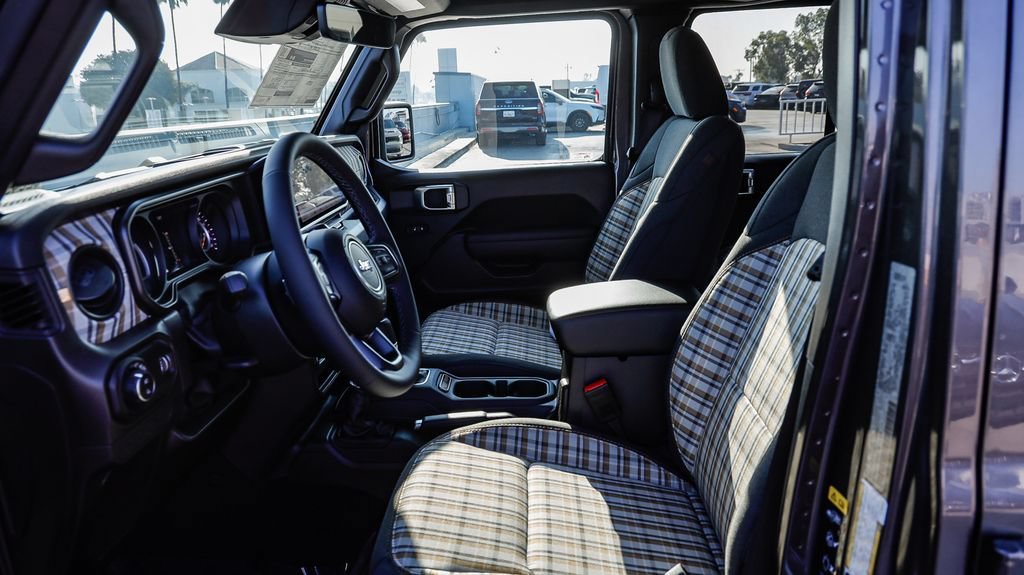 New 2026 Jeep Gladiator Sport AWD/4WD image 22