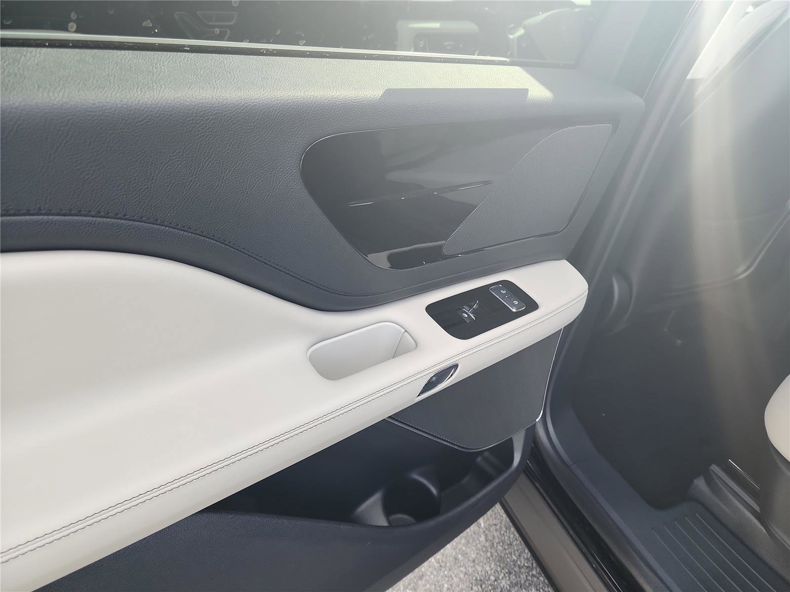 New 2026 Lincoln Aviator 2WD image 15