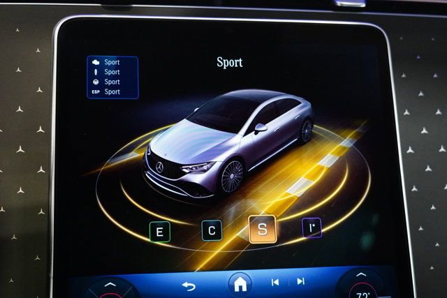 New 2025 Mercedes-Benz EQE 350+ 4MATIC Sedan image 28